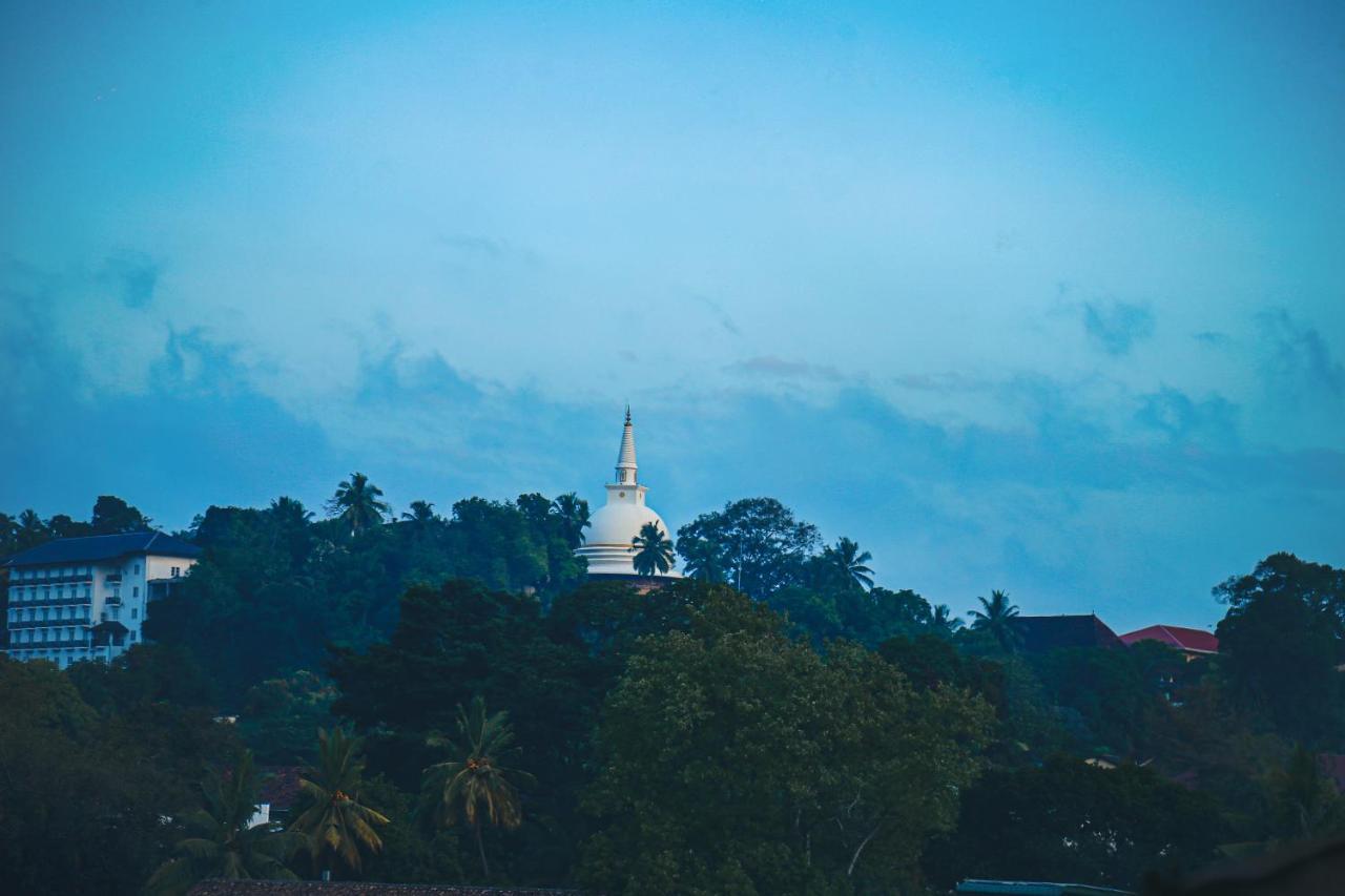 Kandy Tower Inn Exteriör bild