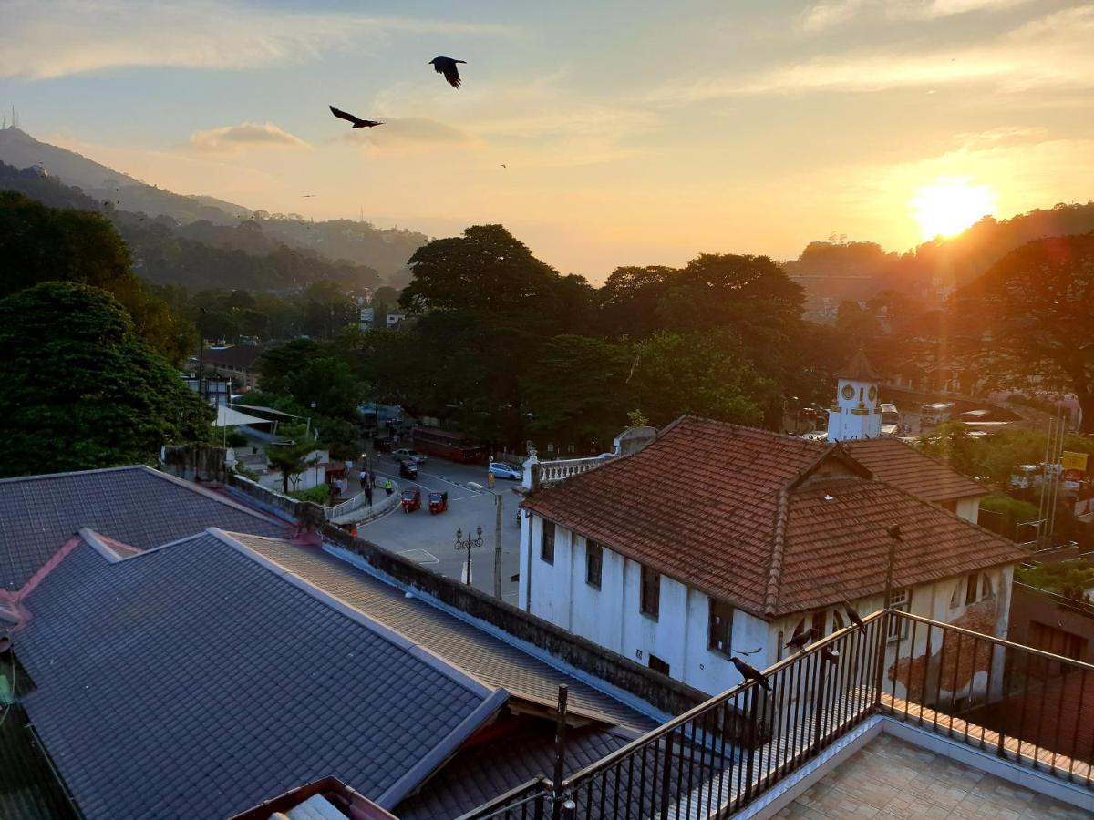 Kandy Tower Inn Exteriör bild